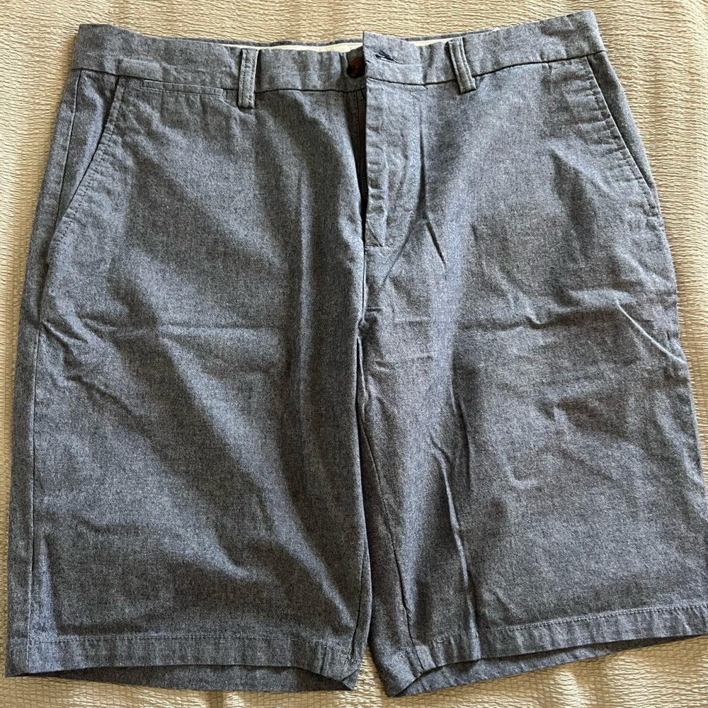 Old Navy Ultimate Slim Built-in-Flex Mens Shorts | 34 | Blue | Good condition